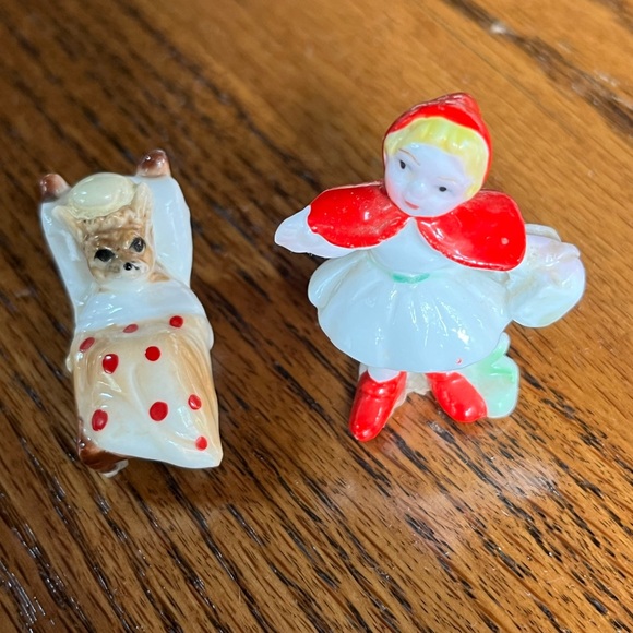 Little red riding hood in big bad wolf miniature figurines 1960s nursery rhyme - Picture 2 of 11